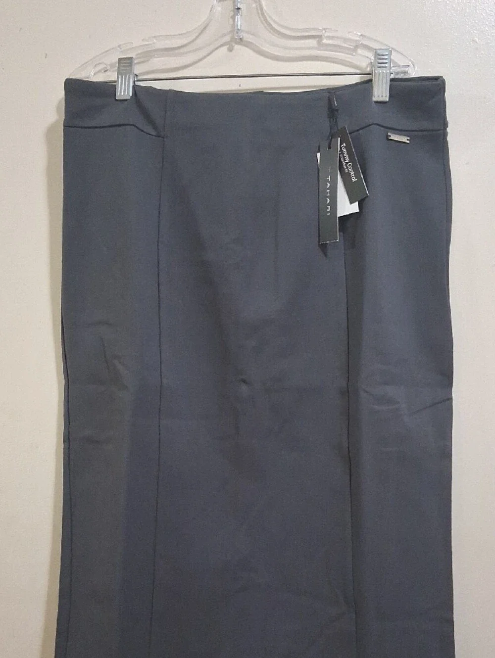 NWT T Tahari Grey Pencil Skirt Tummy Control Size M.